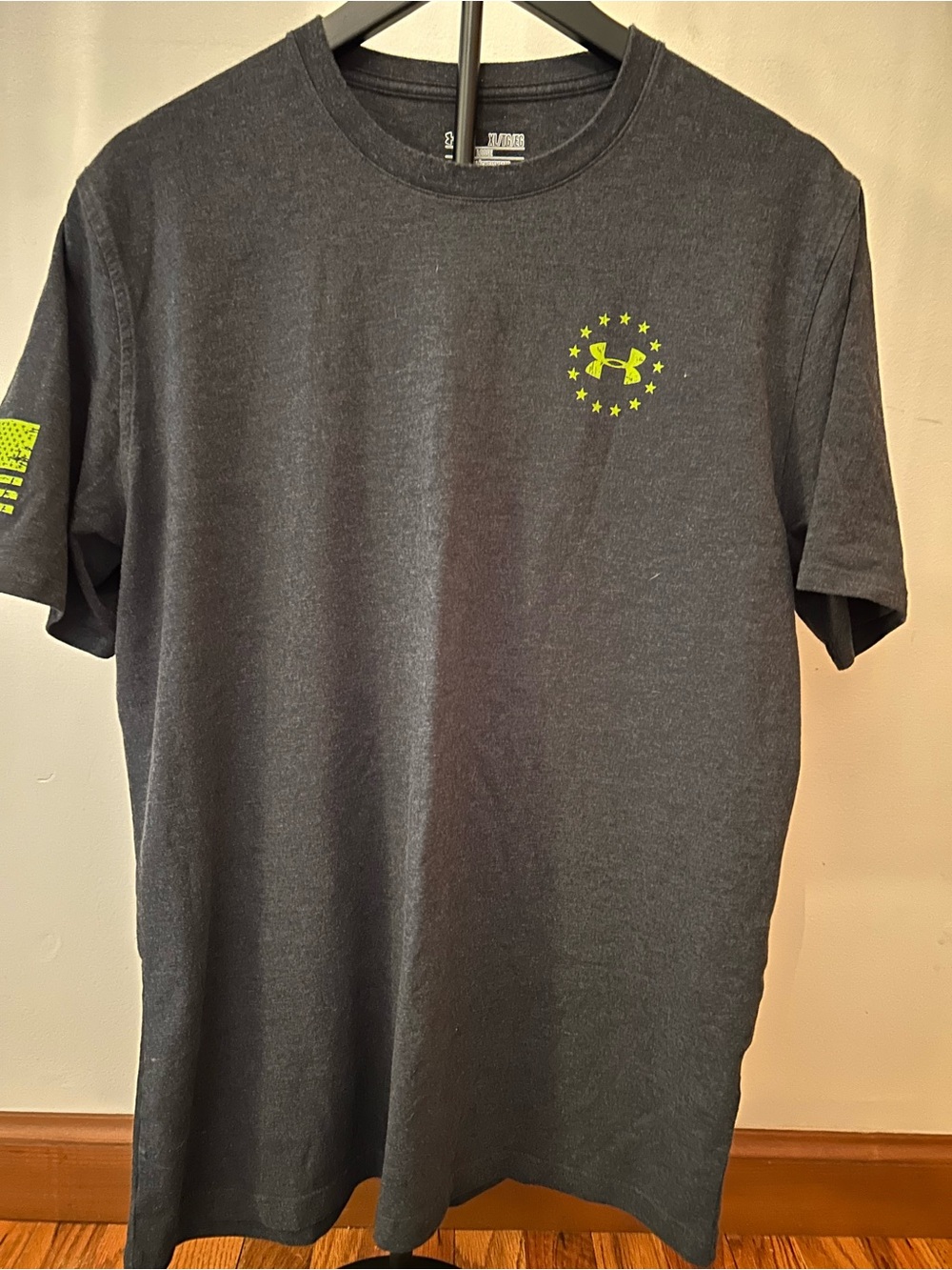 Under Armour Men's Charcoal Gray Short Sleeve Logo Tee with Neon Yellow Accent
